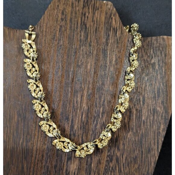 Vintage Coro Necklace gold tone flowers forget me knot leaves choker 15" - Picture 1 of 10